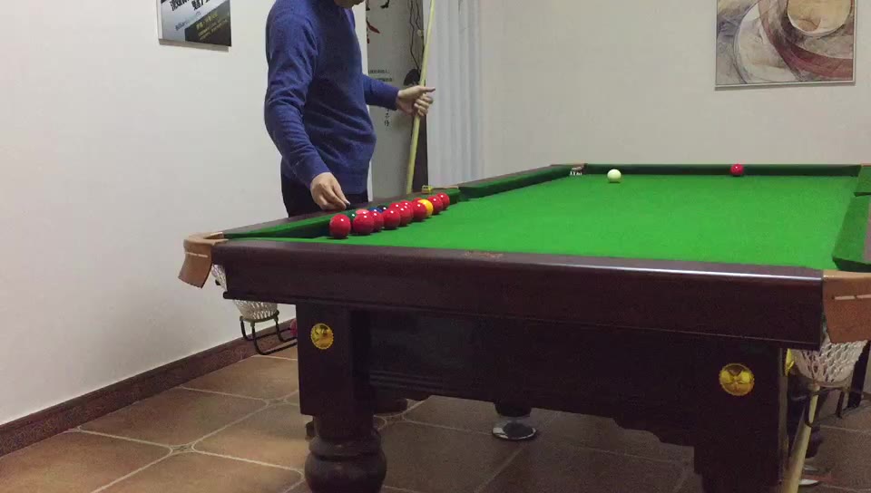 目标球贴库
已放低后手，但拍下的视频显示还是高，可能是拍摄角度的关系，。我到时换个地方拍，同时改进后手太高的问题