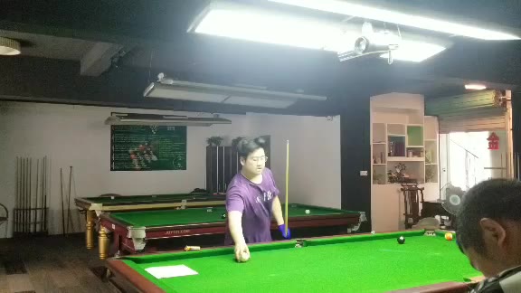 家里的台子拉不动，去台球室录也算勉强完成了作业