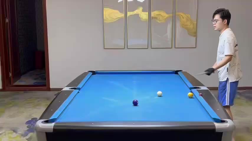 作业麻烦教练点评谢谢。
动作生硬，突然出杆的问题怎么改，有什么练习的方法吗？