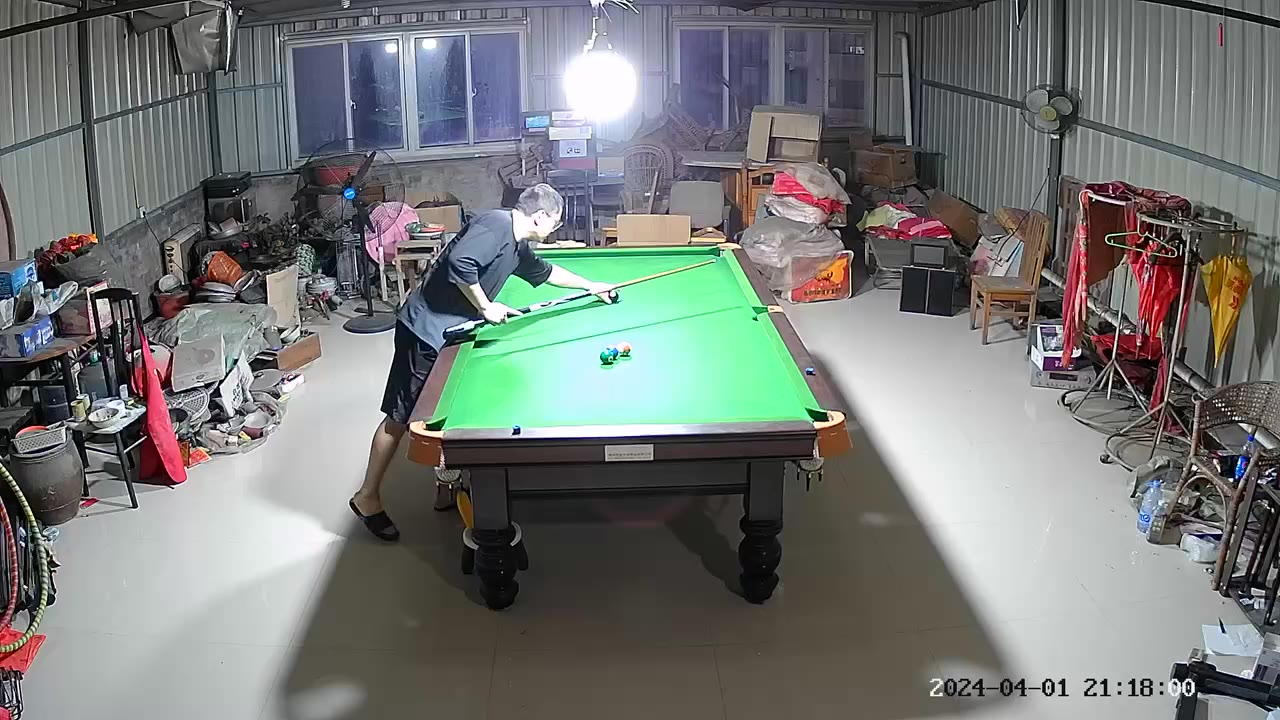 直球第一个的视频给隔开了前后两段 5进4 后面蛇彩前三颗球的技巧还是掌握的不够好，力量的控制还是不够好 老师给个练习改善的建议